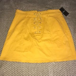 Brand new Forever 21 skirt, size small